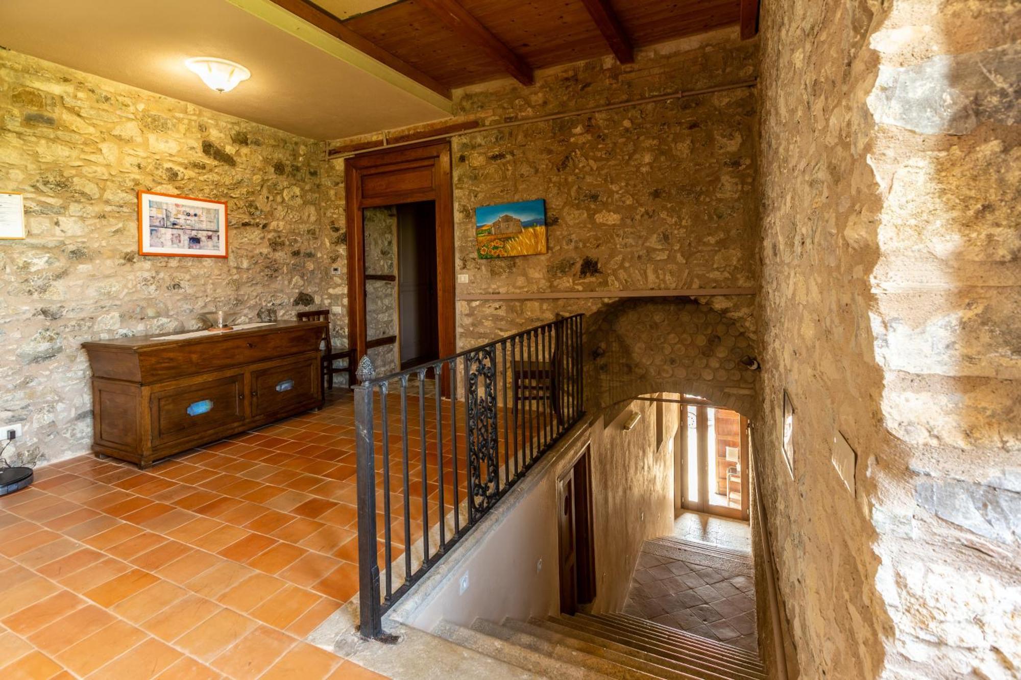 Dimora Schioppo - Irpinia Apartment Calitri Bagian luar foto